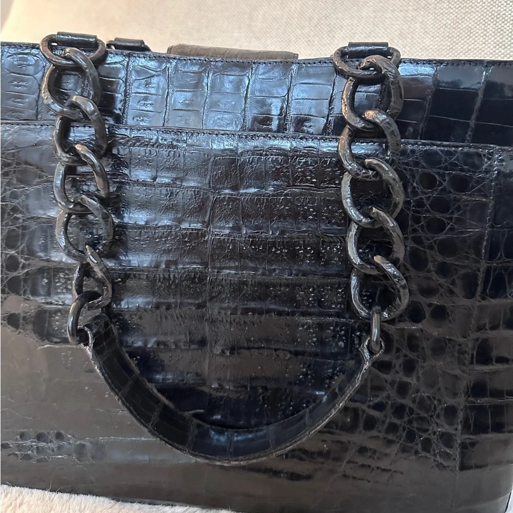 NANCY GONGALES ALLIGATOR SHOULDER HANDBAG.
Like New - Picture 8 of 14